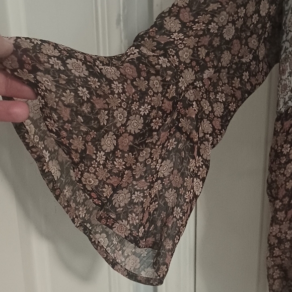 Maurices Floral Sheer Blouse - Picture 3 of 7